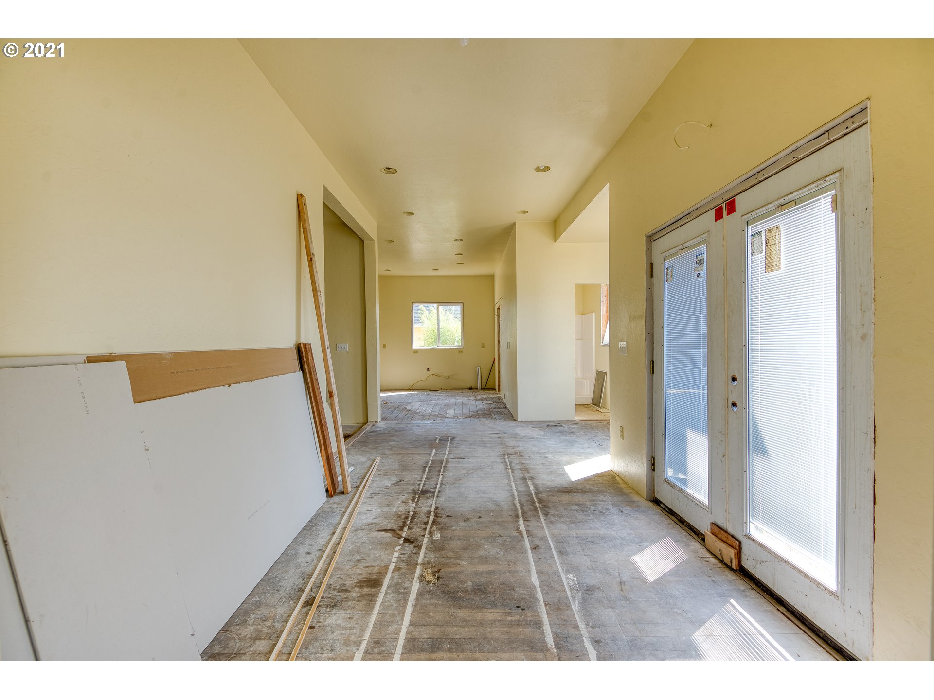406 6th Street Myrtle Point, OR 97458 - Photo 8 of 30 Gallery Image 8