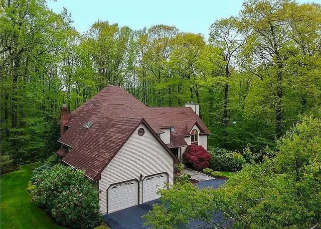 $1,300,000 | 7 Canterbury Lane, Monroe, CT 06468