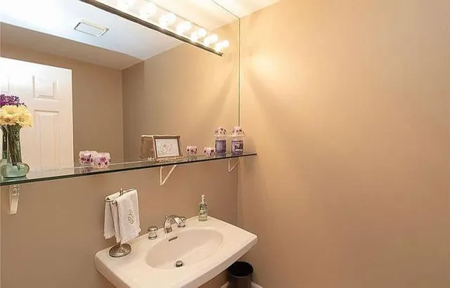 $1,300,000 | 7 Canterbury Lane, Monroe, CT 06468