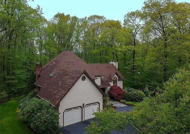 $1,300,000 | 7 Canterbury Lane, Monroe, CT 06468