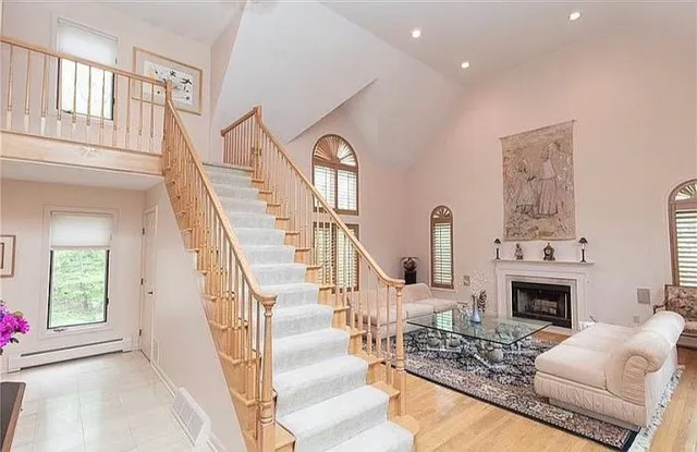 $1,300,000 | 7 Canterbury Lane, Monroe, CT 06468