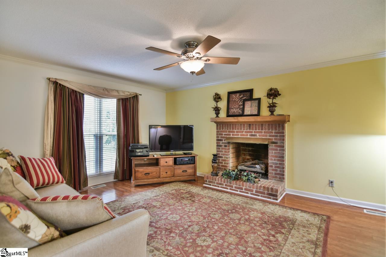 4 Spring Court Simpsonville, SC 29680 - Photo 8 of 31 Gallery Image 8