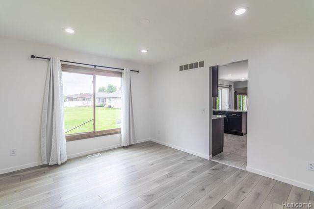 38772 Westchester Road Sterling Heights, MI 48310 - Photo 13 of 58 Gallery Image 13