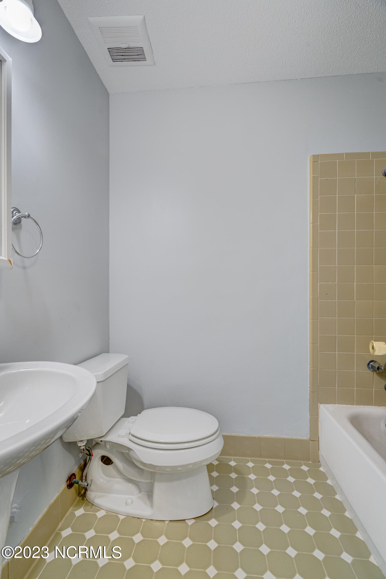 5113 Lord Byron Road Wilmington, NC 28405 - Photo 16 of 37 5113LordByronFinal2-13