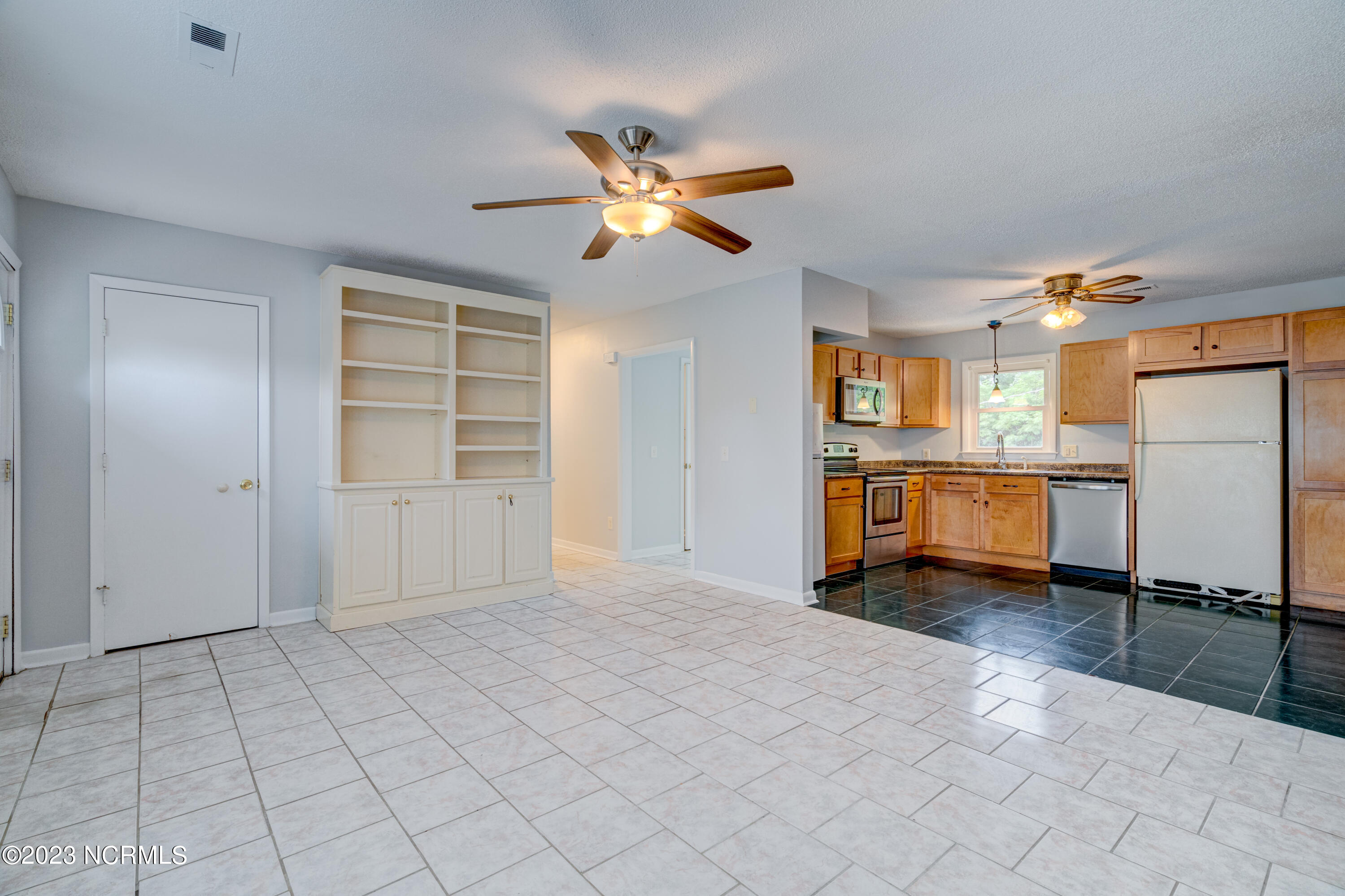 5113 Lord Byron Road Wilmington, NC 28405 - Photo 6 of 37 5113LordByronFinal2-3