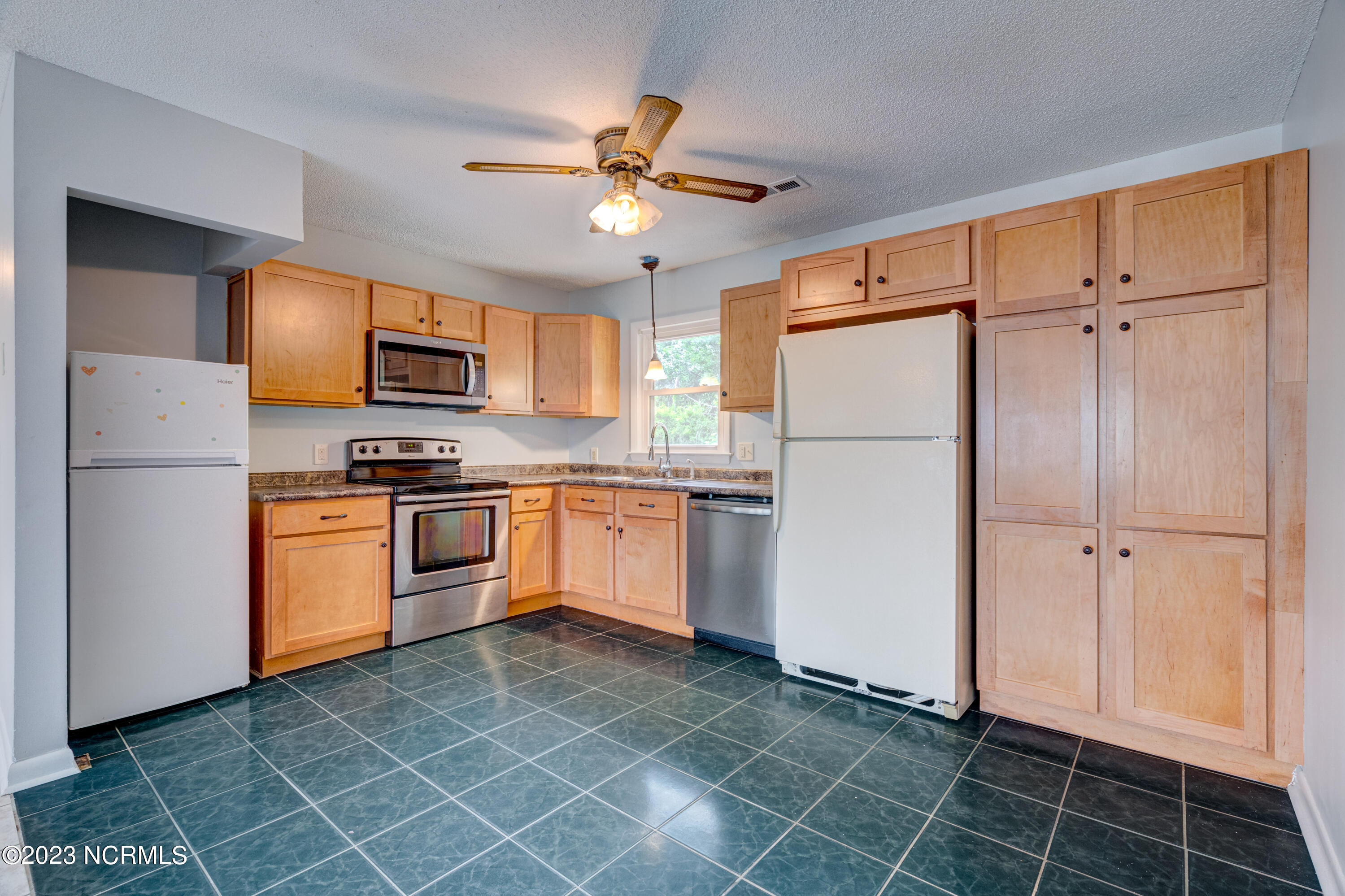 5113 Lord Byron Road Wilmington, NC 28405 - Photo 8 of 37 5113LordByronFinal2-5