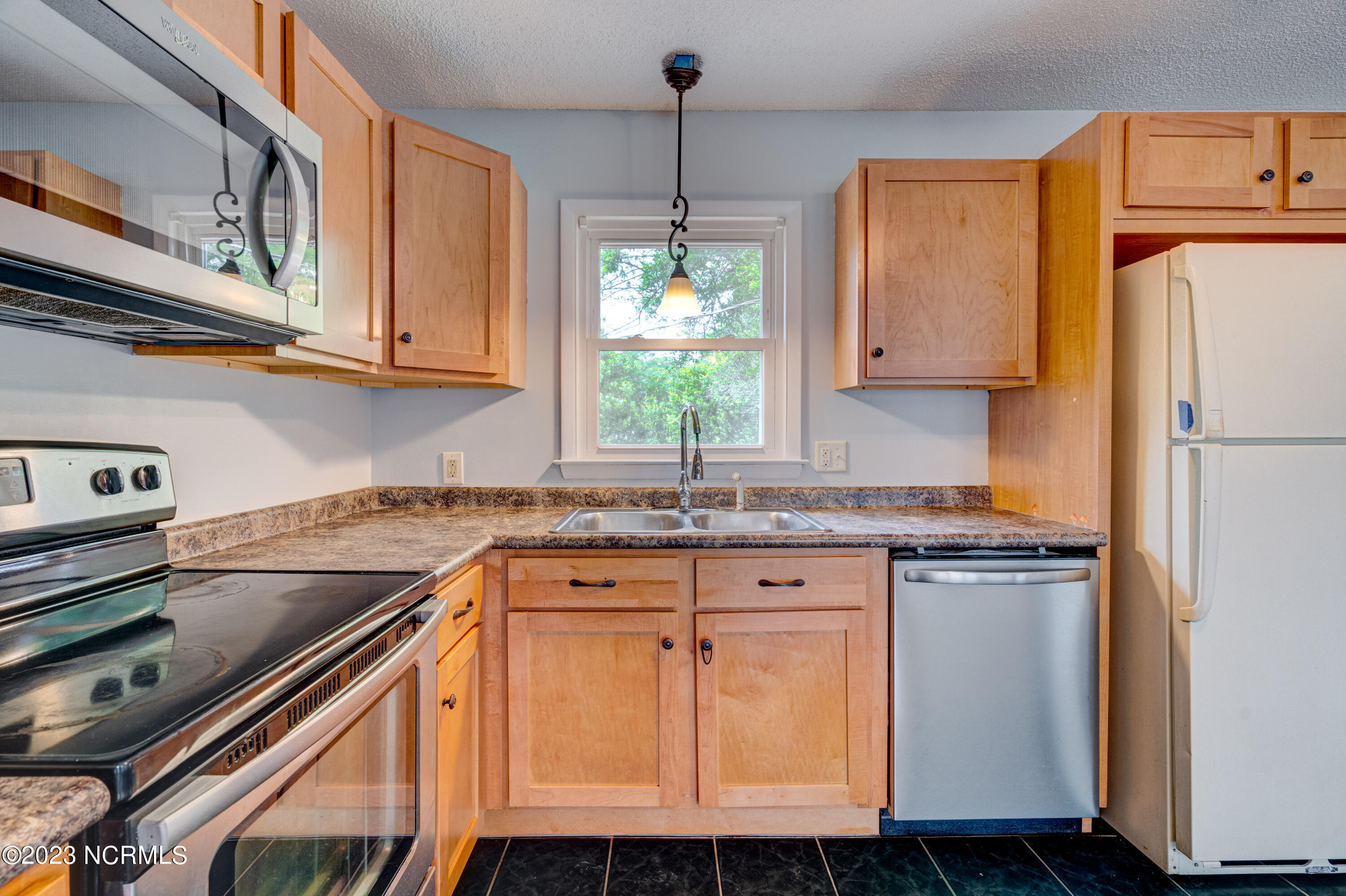 5113 Lord Byron Road Wilmington, NC 28405 - Photo 9 of 37 5113LordByronFinal2-6