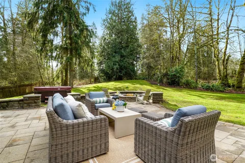 $1,625,000 | 6211 247th Avenue Northeast, Redmond, WA 98053