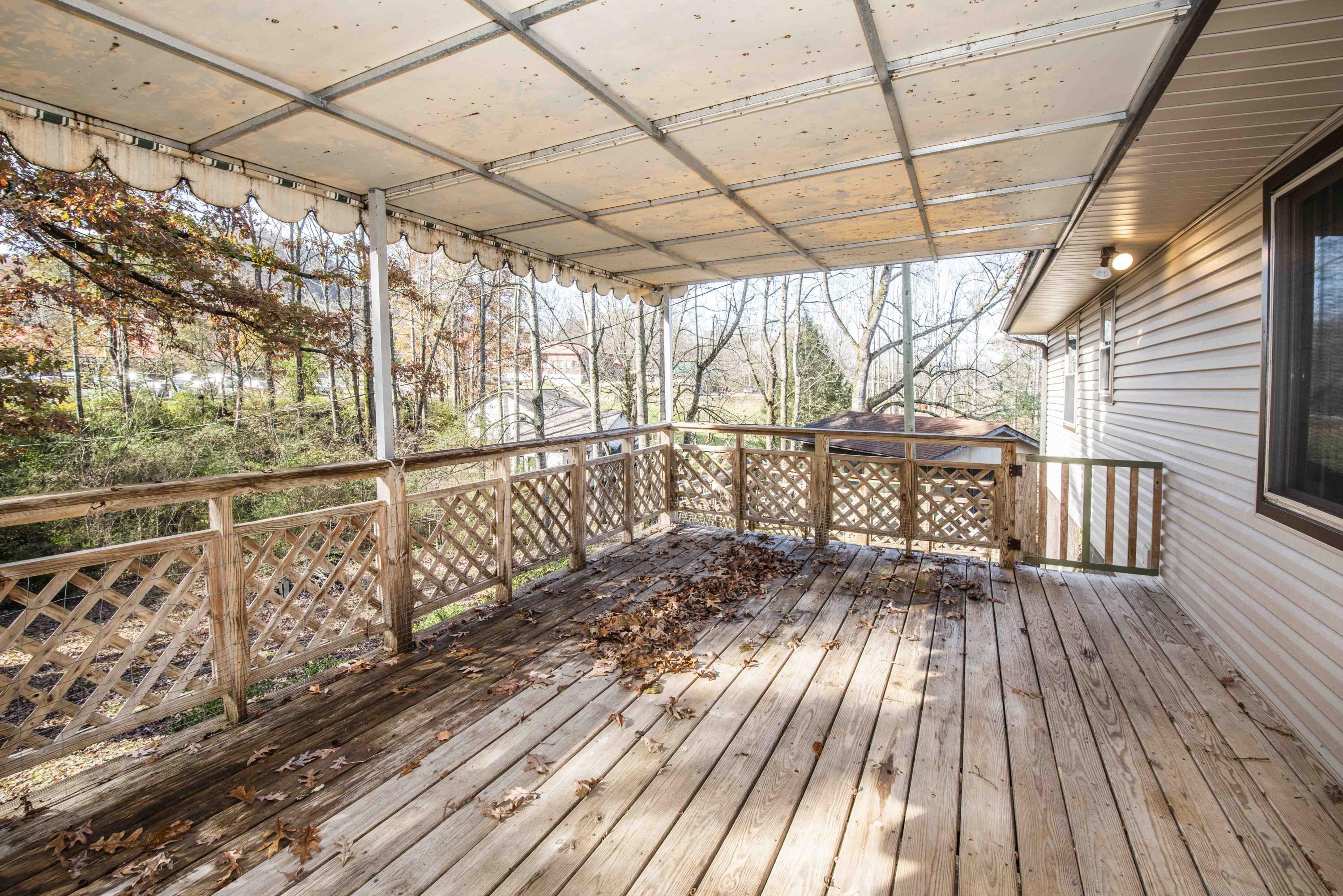 7710 Chestnut Hill Road Townsend, TN 37882 - Photo 34 of 38 Deck 2_1