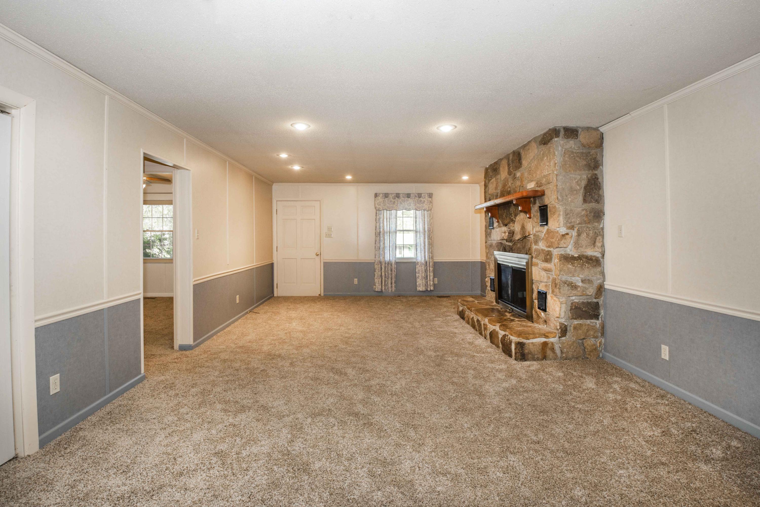 7710 Chestnut Hill Road Townsend, TN 37882 - Photo 7 of 38 Living 1_1