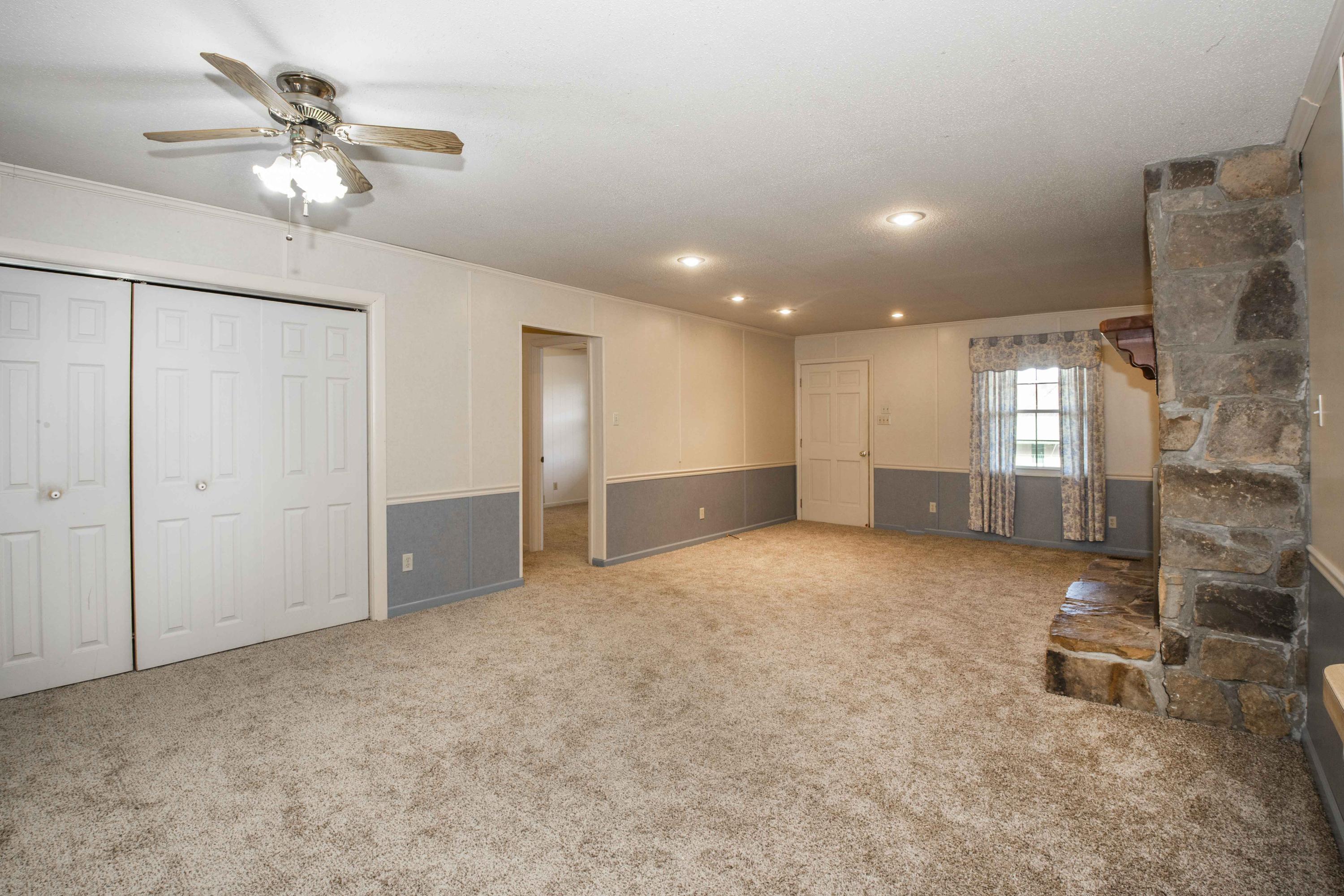 7710 Chestnut Hill Road Townsend, TN 37882 - Photo 8 of 38 Living_1