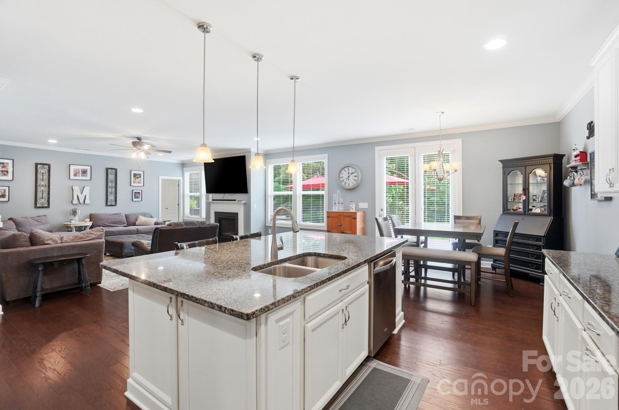 1385 Cilantro Court Tega Cay, SC 29708 - Photo 12 of 38