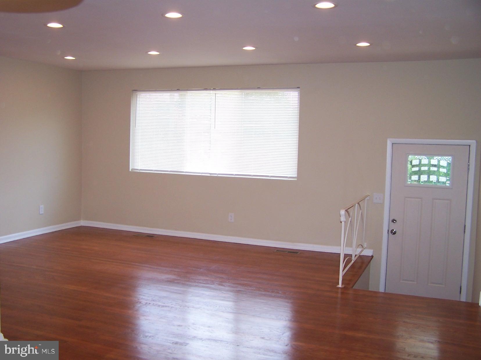 3399 South Keswick Road Philadelphia, PA 19114 - Photo 6 of 26 Gallery Image 6