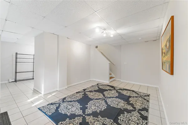 $3,490 | 110-112 South Broadway, White Plains, NY 10605