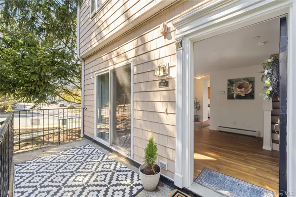 $3,490 | 110-112 South Broadway, White Plains, NY 10605