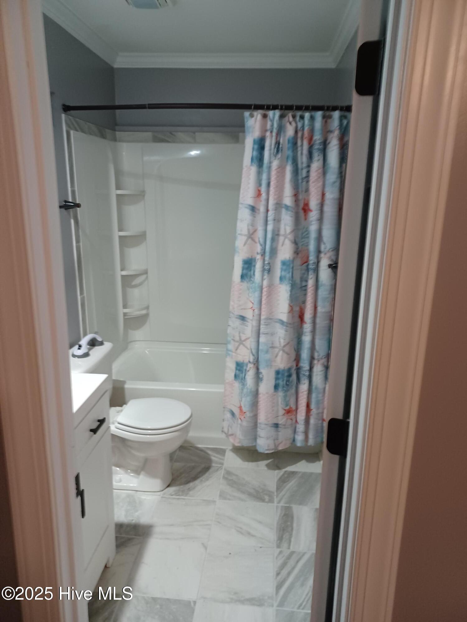 1929 Daly Waldrop Road Kinston, NC 28504 - Photo 8 of 17 en suite bathroom