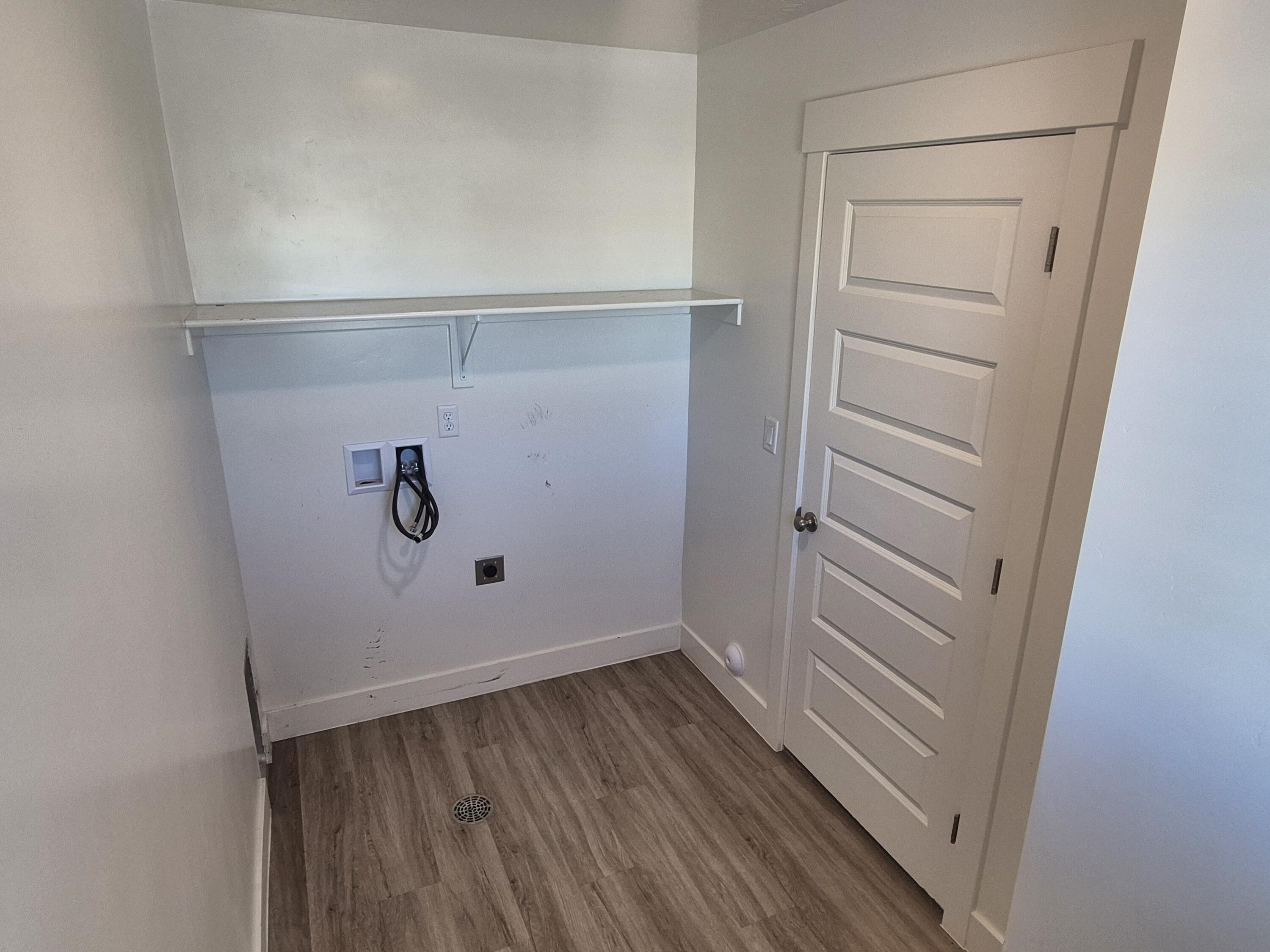 5896 Mythical Lane St. George, UT 84790 - Photo 18 of 22 Laundry Room