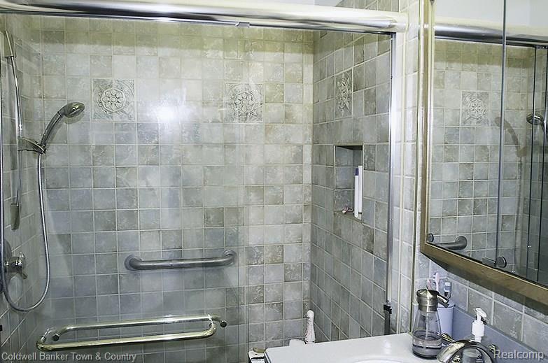 30780 Golden Ridge Novi, MI 48377 - Photo 21 of 34 Gallery Image 21