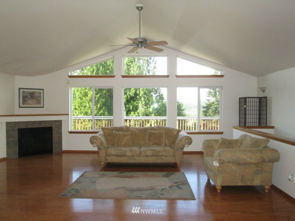 2641 Seminary Hill Road Centralia, WA 98531 - Photo 4 of 25 Gallery Image 4