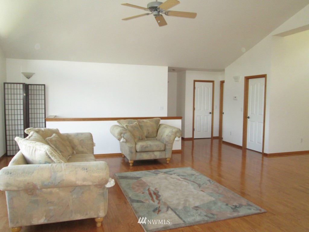 2641 Seminary Hill Road Centralia, WA 98531 - Photo 8 of 25 Gallery Image 8