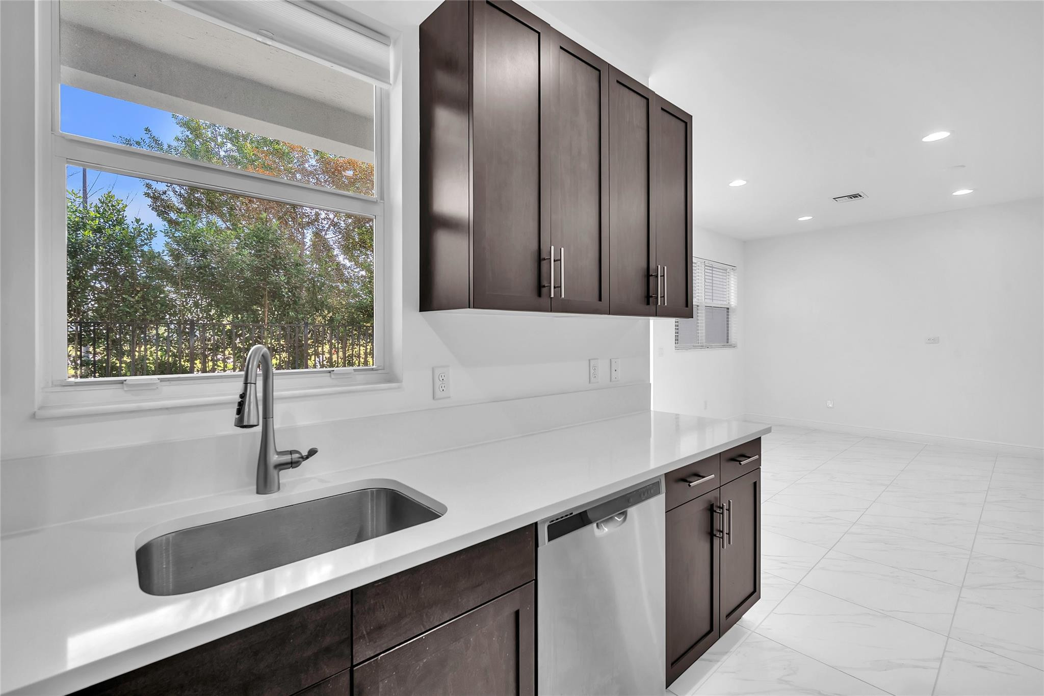 6947 Pines Circle, Unit 21 Coconut Creek, FL 33073 - Photo 5 of 24 Photo 5