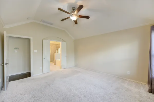 a view of empty room with window