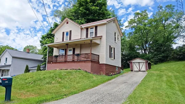 $195,900 | 304 East Grant Street, East Palestine, OH 44413