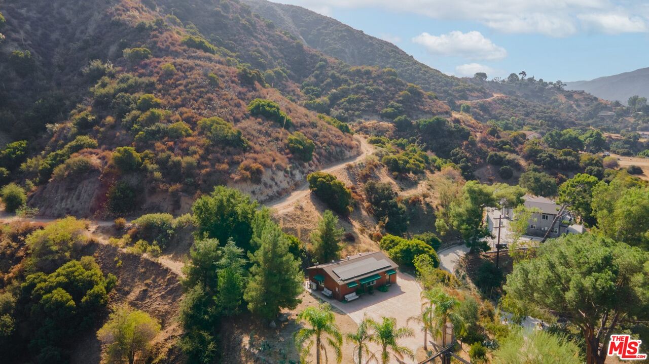6820 Parsons Trail Tujunga, CA 91042 - Photo 31 of 36 a view of a city