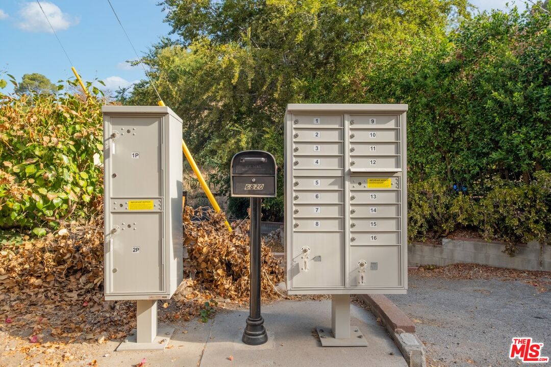6820 Parsons Trail Tujunga, CA 91042 - Photo 36 of 36 a view of a house with a backyard