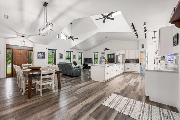 $1,200,000 | 4091 Northeast 185 Avenue, Williston, FL 32696