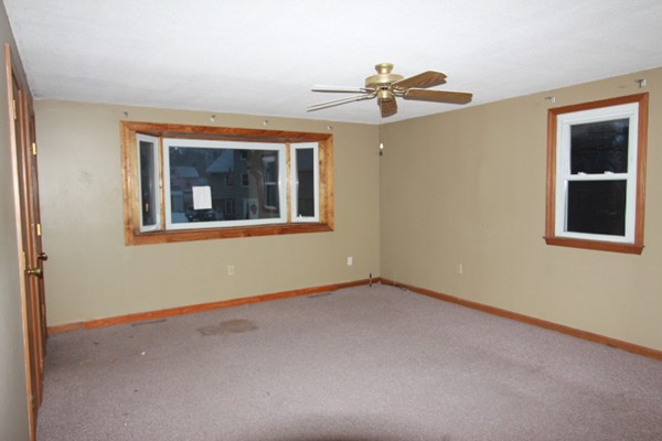128 Webber Street Springfield, MA 01108 - Photo 8 of 21