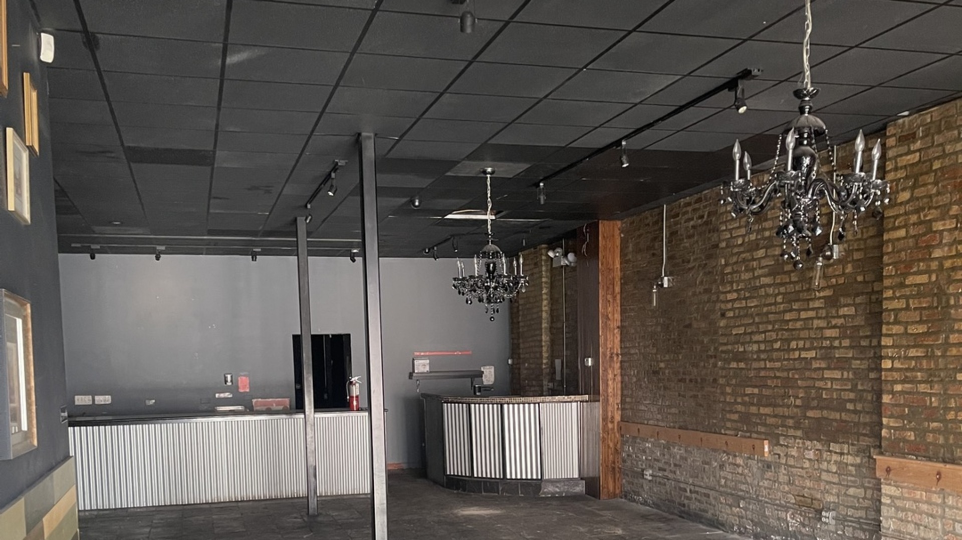 1623 North Halsted Street Chicago, IL 60614 - Photo 5 of 9 a view of a porch