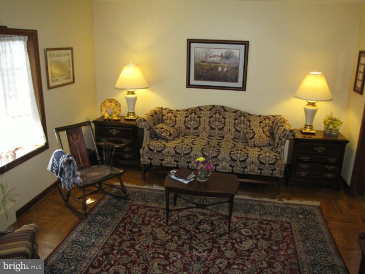 1309 West County Line Road Warminster, PA 18974 - Photo 6 of 23 Living Room