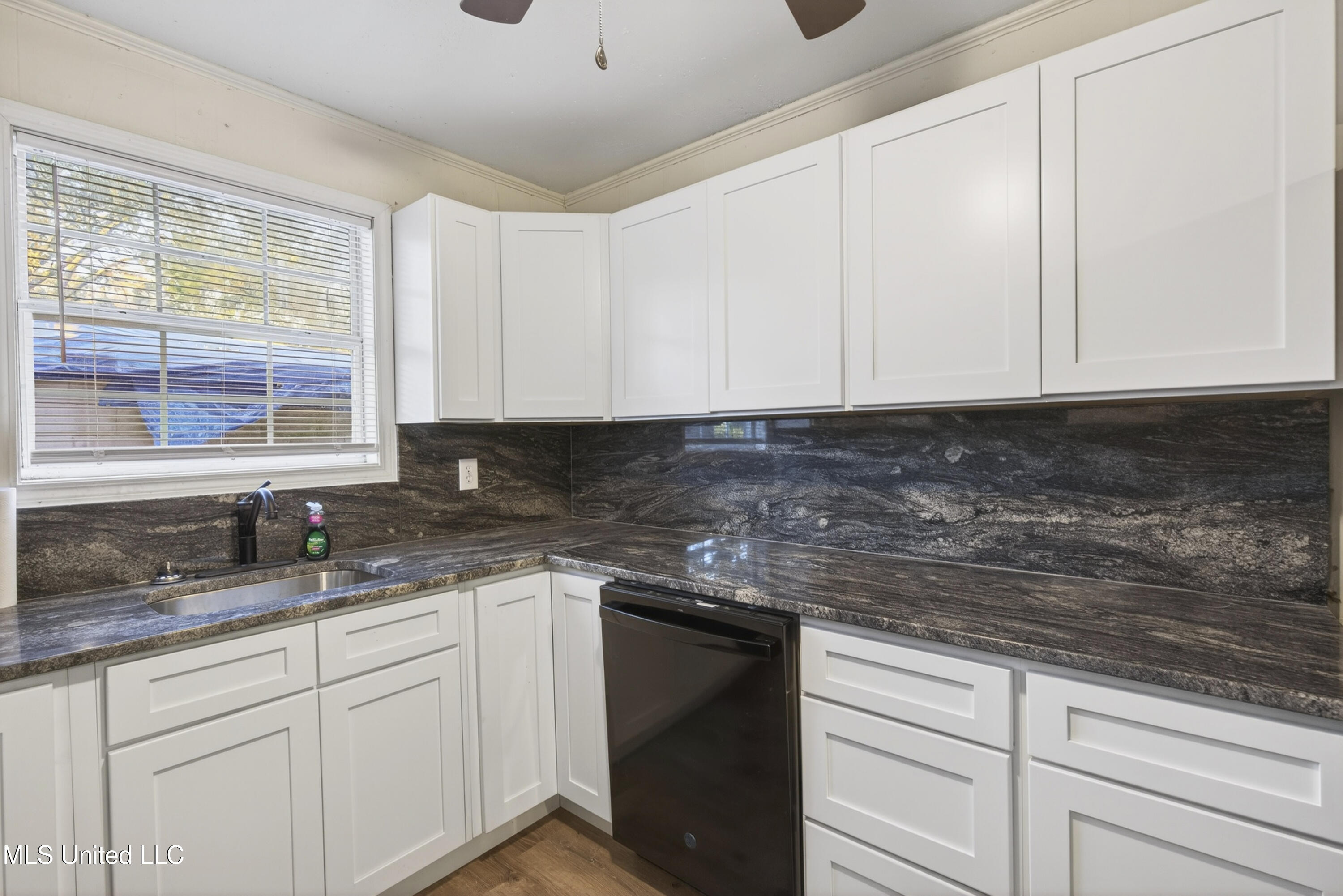 1505 R Dixie Avenue Gulfport, MS 39501 - Photo 12 of 25 1505DixieAve-12