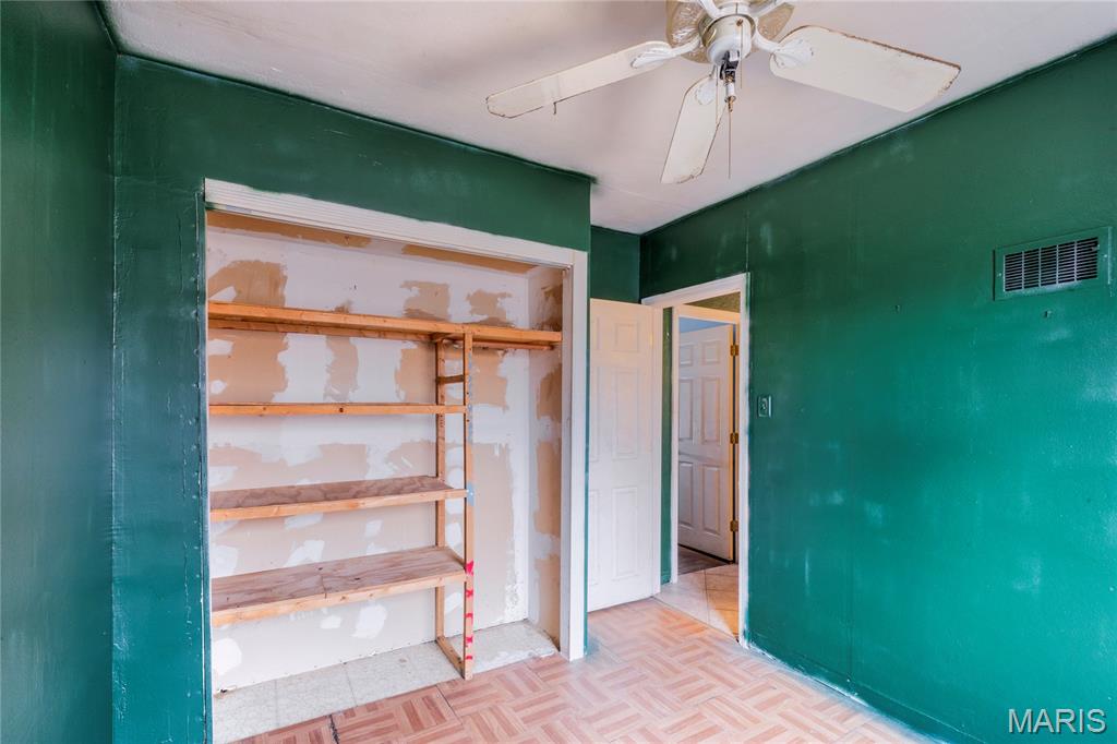 7786 Becker Road St. Louis, MO 63129 - Photo 12 of 19