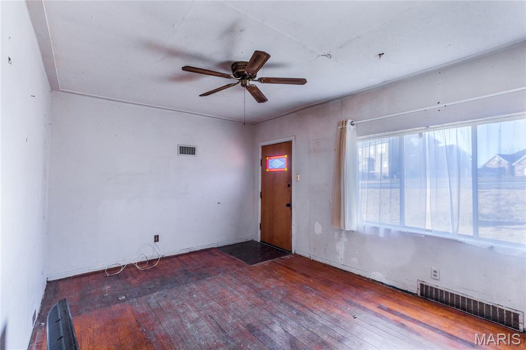 7786 Becker Road St. Louis, MO 63129 - Photo 4 of 19