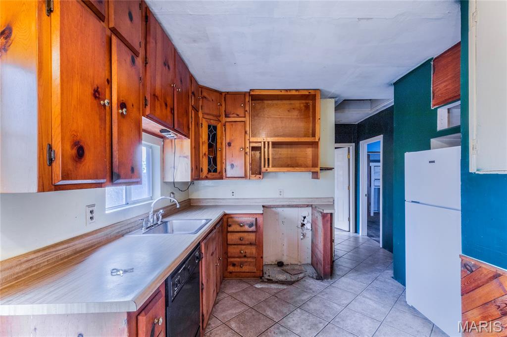 7786 Becker Road St. Louis, MO 63129 - Photo 9 of 19