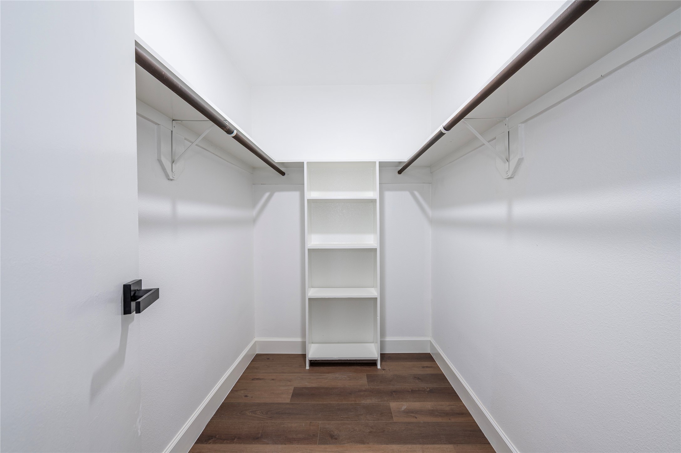 1500 Bay Area Boulevard, Unit 331 Houston, TX 77058 - Photo 17 of 27 a view of an empty walk in closet
