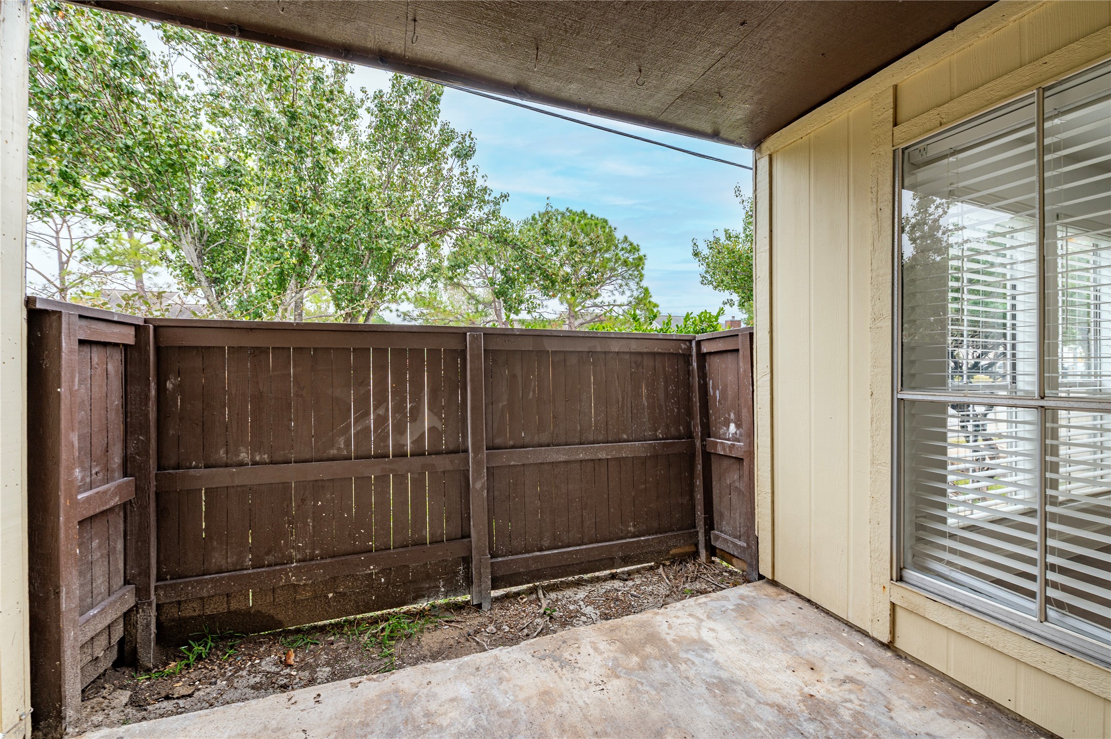 1500 Bay Area Boulevard, Unit 331 Houston, TX 77058 - Photo 23 of 27 a view of backyard with green space