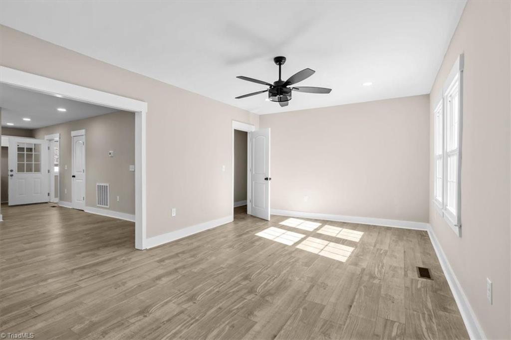 143 Lambeth Road Thomasville, NC 27360 - Photo 8 of 25