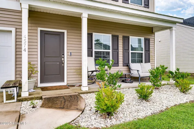 $467,000 | 4574 Parsons Mill Drive, Castle Hayne, NC 28429