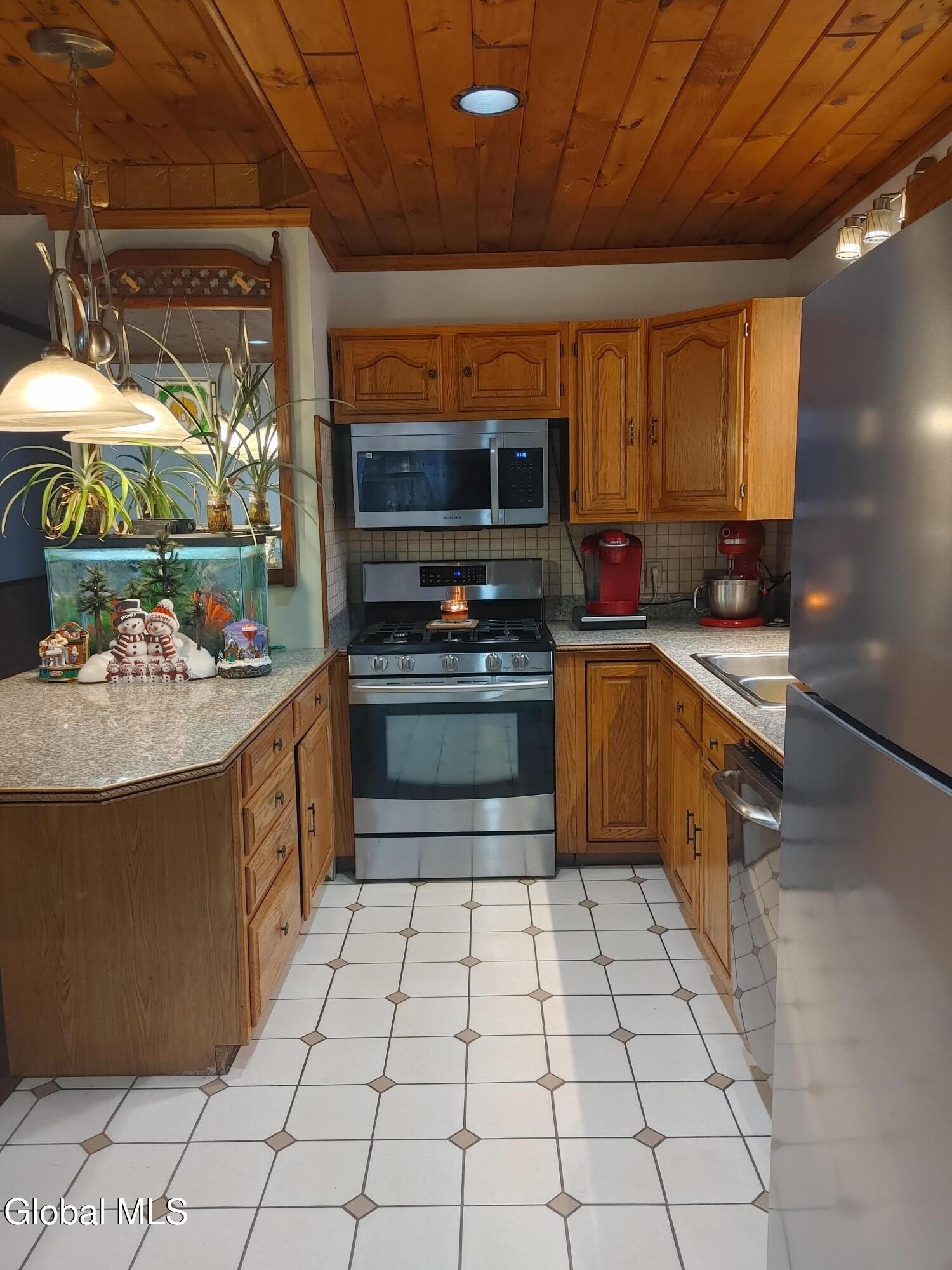 413 Liddle Harris Road Putnam Station, NY 12861 - Photo 7 of 27 1223251114a_HDR