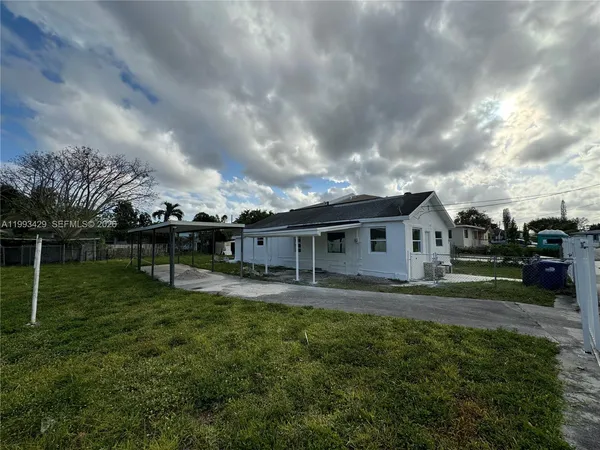 $3,100 | Gladeview, Miami, FL 33147