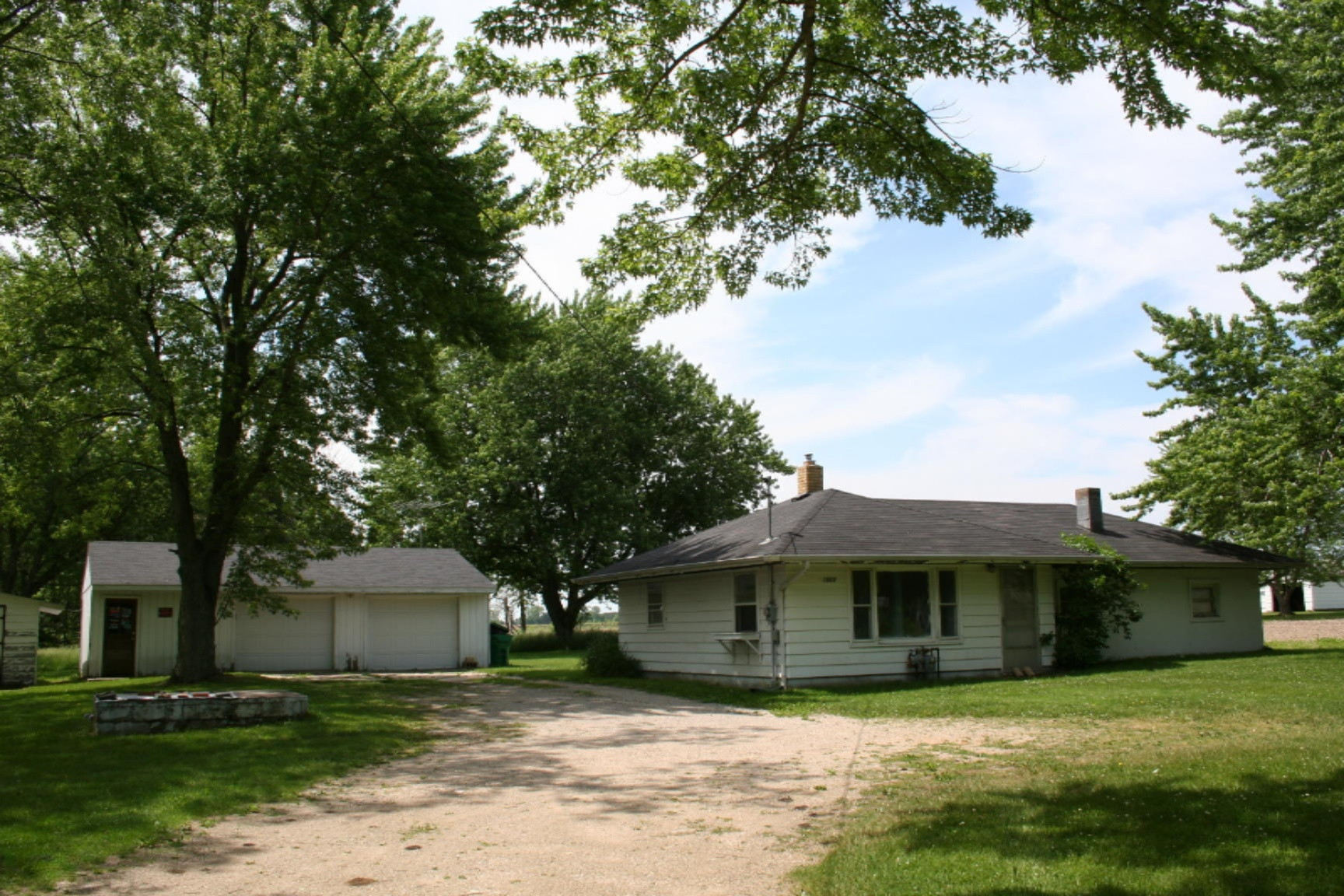 1952 West Hinchman Road Baroda, MI 49101 - Photo 3 of 35 IMG_9724