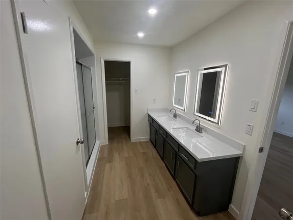 $2,300 | 11831 Oak Meadow Drive, Meadows Place, TX 77477