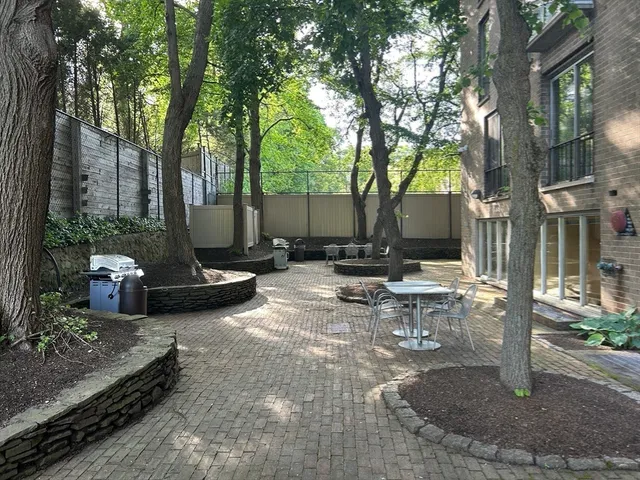 $2,750 | 33 Pond Avenue, Unit 401, Brookline, MA 02445