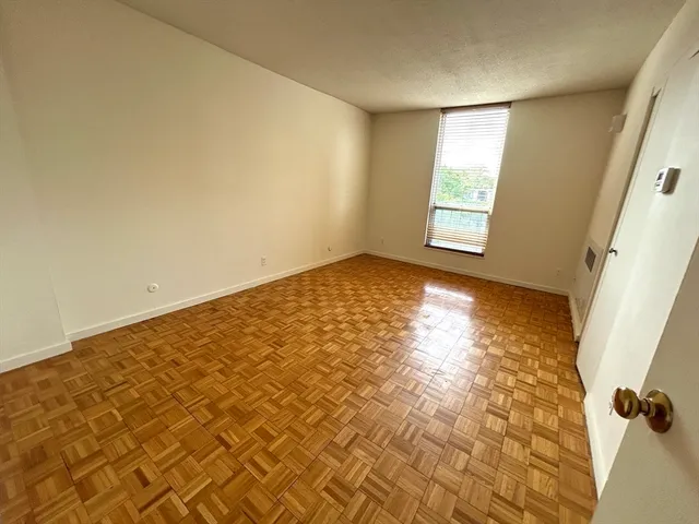 $2,750 | 33 Pond Avenue, Unit 401, Brookline, MA 02445