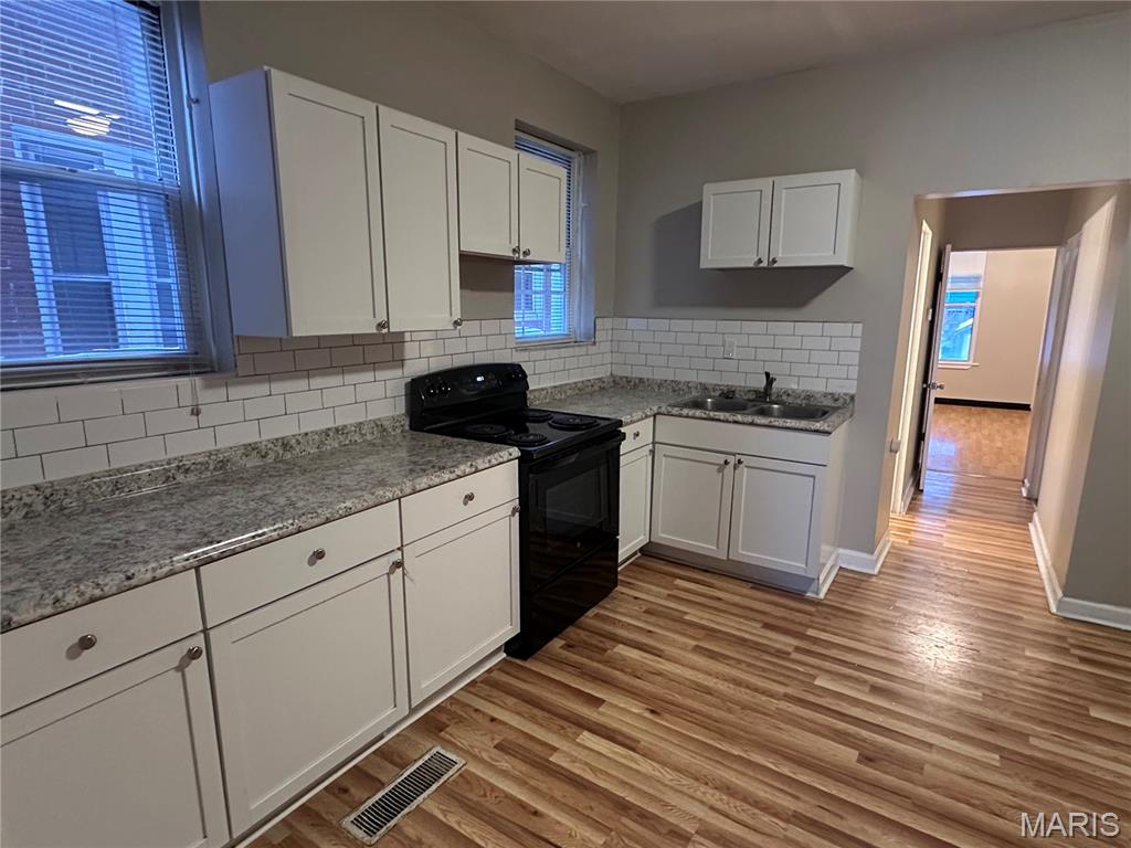 3829 South Compton Avenue St. Louis, MO 63118 - Photo 4 of 22