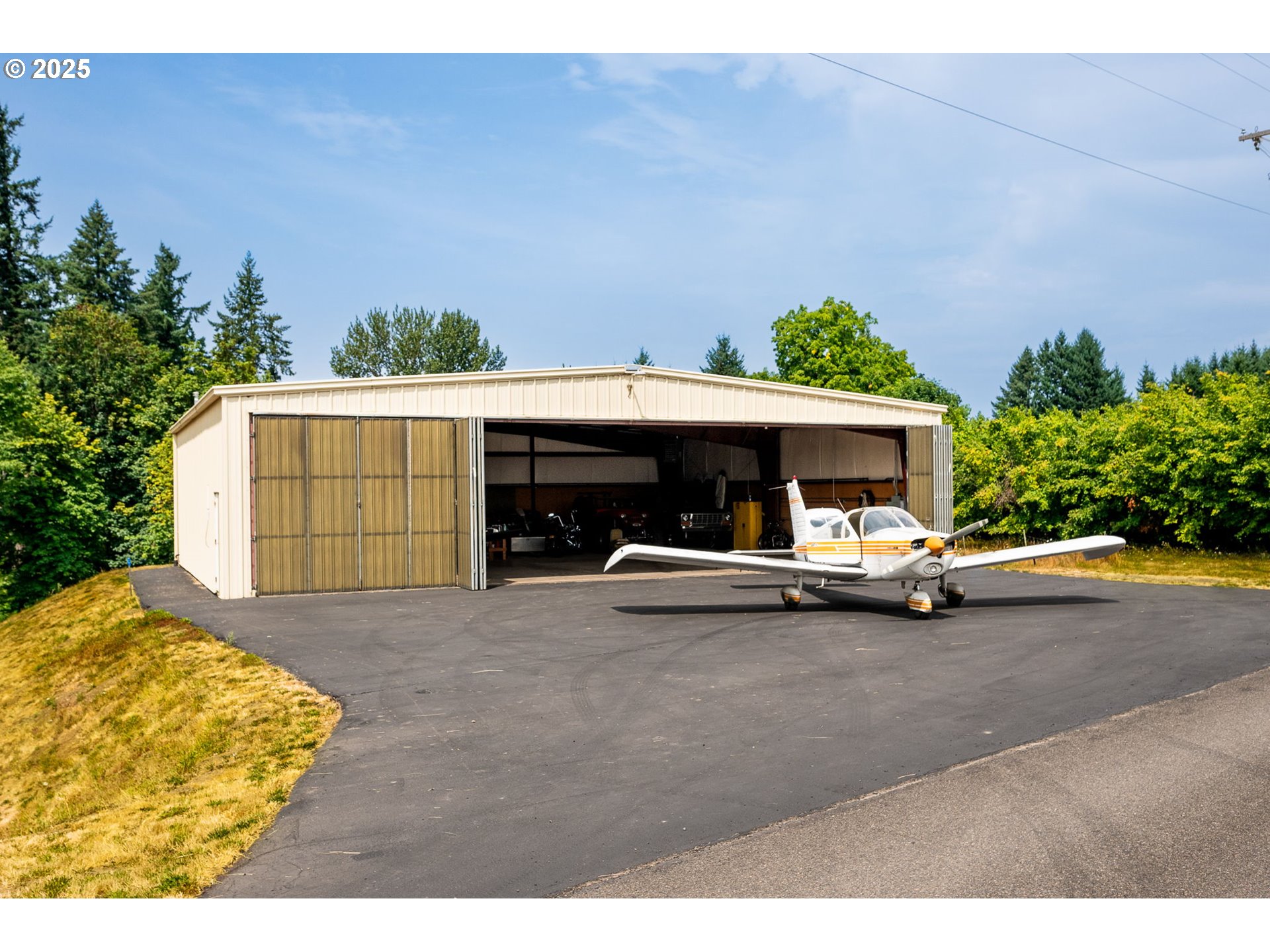 29497 South Meridian Road Hubbard, OR 97032 - Photo 14 of 46