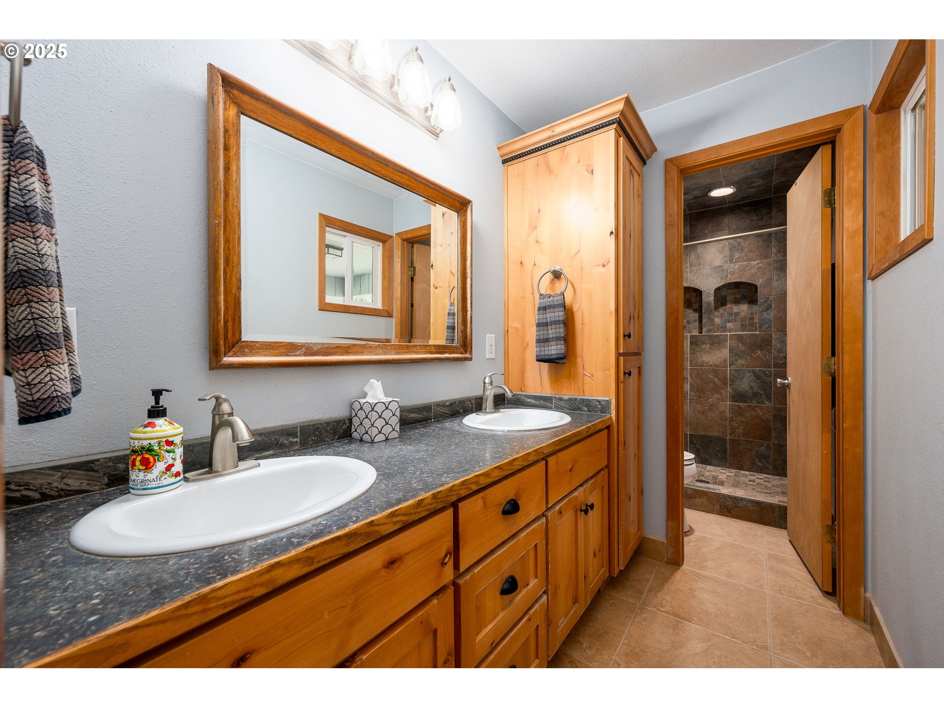 29497 South Meridian Road Hubbard, OR 97032 - Photo 23 of 46